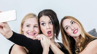 Tus amigas pueden ser grandes aliadas durante tu etapa de solería, hacer planes juntas puede ayudarte a sentirte mejor en días que extrañas a tu ex.