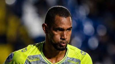 Jerry Ricardo Bengtson se ha convertido en tendencia en las redes sociales luego de protagonizar un altercado en la calle con un influencer, situación que rápidamente generó reacciones y comentarios entre los usuarios.