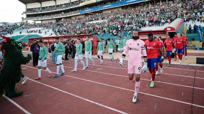 Marathón y Olimpia empataron 2-2 en el estadio Olímpico de San Pedro Sula en un clásico intenso de principio a fin.