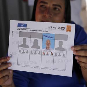 Denuncias de presuntos fraudes entre opositores marcan elecciones primarias en Honduras 