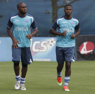 El espía mexicano que cumplió su sueño de conocer a Carlo Costly