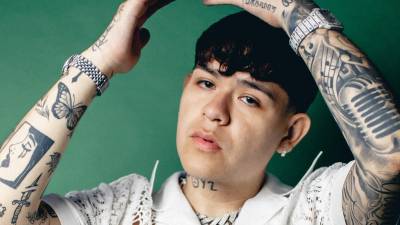 El 20 de mayo de 2026 quedará inscrito en la agenda musical hondureña como la noche en que Junior H llegará por primera vez a Tegucigalpa. El Estadio Chochi Sosa se convertirá en el escenario que recibirá a uno de los artistas más influyentes del regional mexicano contemporáneo, un fenómeno construido al margen de las grandes disqueras y de la maquinaria corporativa tradicional, pero impulsado por millones de reproducciones, una conexión directa con el público y una identidad musical que redefinió el sonido de una nueva generación.