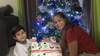 Tanya Lizeth Padilla Oviedo tenía seis meses de gestación, iba acompañada de su hijito, de tres años de edad, cuando la lancha en la que salieron de Tabasco naufragó en altamar.