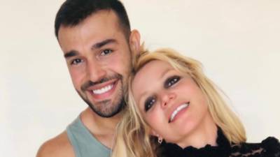 La cantante Britney Spears y su esposo Sam Asghari.