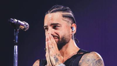 Juan Luis Londoño, más conocido como Maluma, se quedó viendo el vídeo con el público y, emocionado hasta las lágrimas, salió del escenario señalando a la pantalla y diciendo: “el verdadero Maluma baby”.
