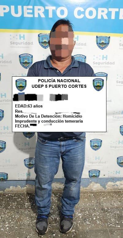 Se cruzó un semáforo en rojo: capturan a padre tras accidente en el que murió su hijo en Puerto Cortés