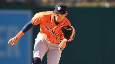 Mauricio Dubón vio acción este domingo con los Astros de Houston.