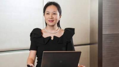 Meng Wanzhou, directora financiera de Huawei permanece detenida en Canadá.