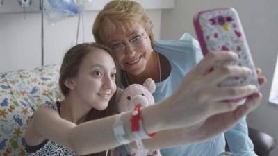 Valentina saltó a la fama luego de que se viralizara un video donde le pedía a la presidenta Bachelet que le permitiera la eutanasia. El Gobierno chileno le negó la petición.