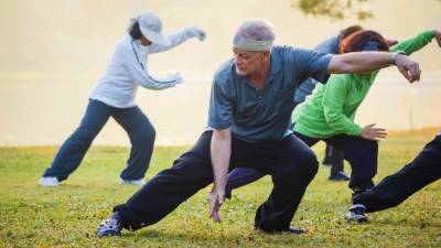 El ejercicio de tai chi puede llegar a niveles de intensidad de baja a moderada.
