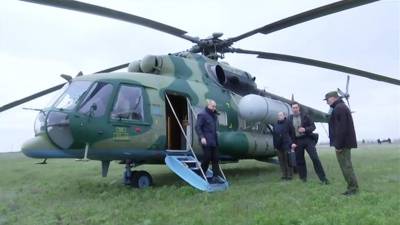 Putin se reunió con mandos militares en la región de Jersón (sur) y en la de Lugansk (este).