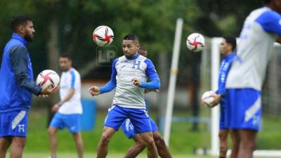 Omar Elvir en el entrenamiento de la selección hondureña.