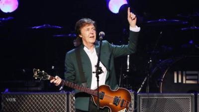 El músico británico Paul McCartney durante una presentación en Chile. Foto. EFE