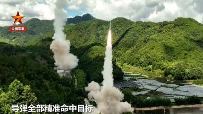 China lanzó varios misiles que sobrevolaron Taiwán en las maniobras de mayor envergadura realizadas en torno a la isla “rebelde”.