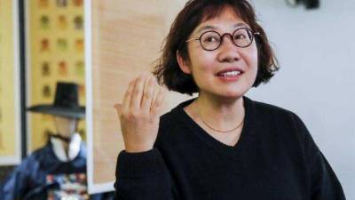 La guionsita Ha Su-Jin.