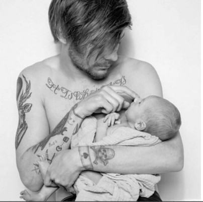 El abuelo de Louis Tomlinson está orgulloso del cantante