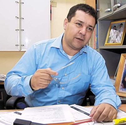 Javier Pastor se presenta a declarar por soborno en el IHSS