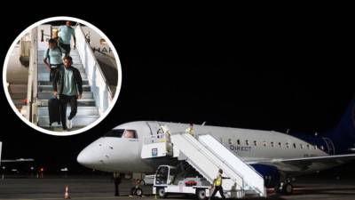 La selección de Honduras viajó en un moderno avión Embraer 170, una nave de última generación diseñada para garantizar la comodidad y seguridad de sus pasajeros.