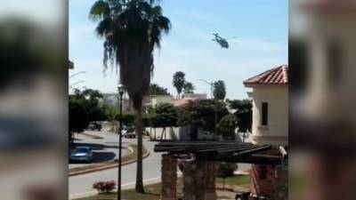 Los marinos llegaron en dos helicópteros artillados MI-17 y realizaron sobrevuelos en ese fraccionamiento y en otro aledaño llamado Valle Alto. Agencia Reforma