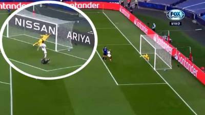 Keylor Navas protagonizó dos grandes paradones en el primer tiempo ante Atalanta.