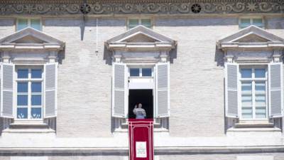 Pope Francis' during his Angelus Prayer from the window of his office over Saint Peter's Square at the Vatican, 13 August 2017. EFE