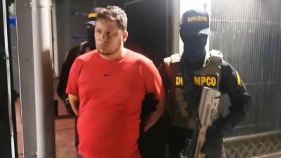 <b><span class=mln_uppercase_mln>operativo.</span></b> Marco Tulio Reyes fue detenido por agentes antimaras.