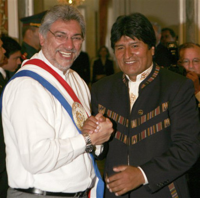 Fernando Lugo toma el mando en Paraguay