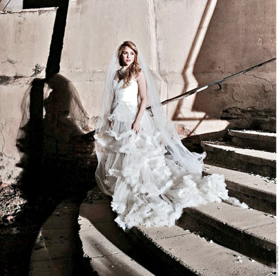 Shakira se viste de novia para nuevo video