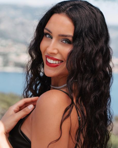 Fue el tiktoker Alex Catalayud quien reveló que se trata de Leatsa. Él compartió las imágenes reposteando el comentario de un amigo suyo: “Yo creo que Kylian te ha echado el ojo”.