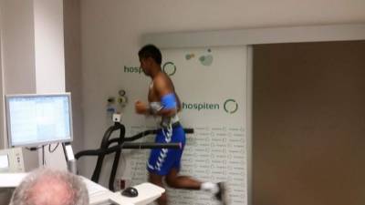 Lozano realizó esta mañana las pruebas médicas con el Tenerife.