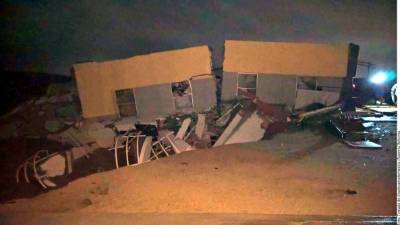 La tormenta tropical Lidia ha dejado fuertes daños en edificios y carreteras.