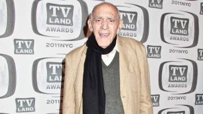 Fallece Abe Vigoda.