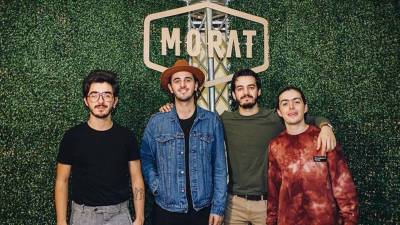 El grupo Morat está integrado por Juan Pablo Isaza Piñeros, Juan Pablo Villamil Cortés y los hermanos Simón y Martín Vargas Morales.