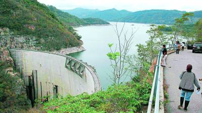 <b>La represa El Cajón, la mayor generación hídrica, está en un 67% de su capacidad de embalse.</b>