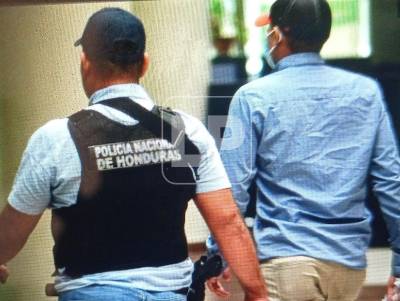 El Ministerio Público presentó este jueves requerimiento fiscal contra ocho policías activos acusados de implantar pruebas a un ciudadano para posteriormente robarle.