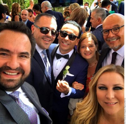 Adal Ramones se casó, así fue su boda con Karla de la Mora