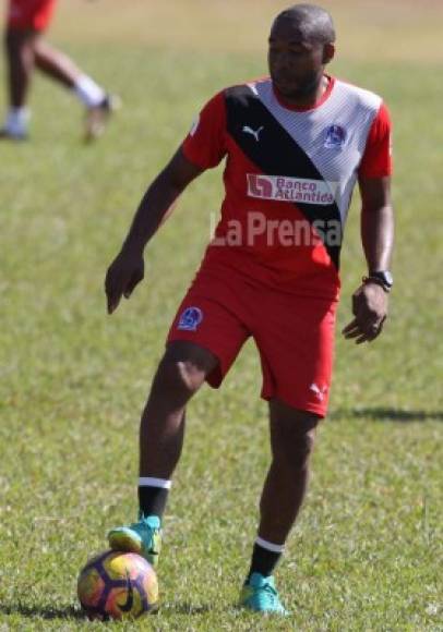 Wilson Palacios tiene 11 años de disputar un partido con el Olimpia en la Liga Nacional de Honduras.