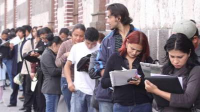 Imagen de archivo de hondureños en busca de empleo.