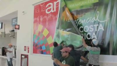 View of the beach at Isla San Lucas in Puntarenas province, Costa Rica, on September 27, 2020. - Located some 8km from the city of Puntarenas, the now Isla San Lucas National Park used to house a prison for minor offenders, mainly thieves and vagrants, and is now a historical and tourist centre. (Photo by Ezequiel Becerra / AFP)