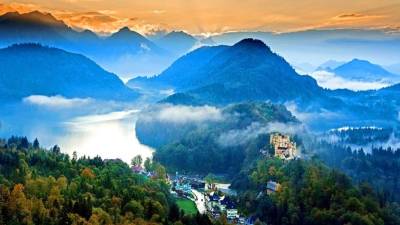 Hermosa vista panorámica del castillo de Neuschwanstein.