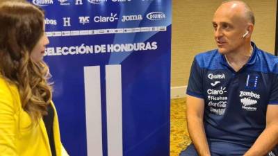 La periodista Jenny Fernández conversó con el seleccionador Fabián Coito.