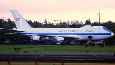 El denominado avión del fin del mundo de Estados Unidos es un centro de comando que sigue en cualquier viaje al presidente Donald Trump y que está preparado en todo momento para alejarse de posibles objetivos de ataque en solo minutos.