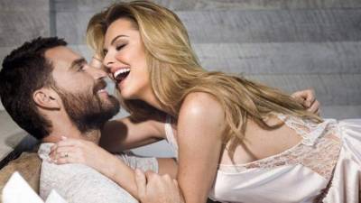Marjorie de Sousa y Julián Gil recién publicaron que estaban esperando un bebé.