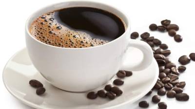 Evite añadir leche entera o demasiada azúcar al café.