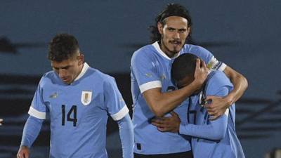 Cavani celebrando uno de los goles en la paliza de 5-0 de Uruguay ante Panamá.