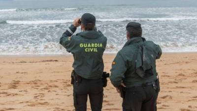 Los ocupantes de la lancha fueron detenidos por el delito de tráfico de drogas.