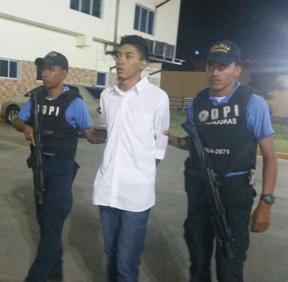 Liberan a joven detenido tras atentado en contra la empresa Discovery