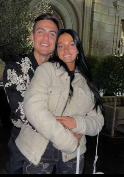 Paulo Dybala: El atacante argentino tiene como novia a la bella Oriana Sabatini .