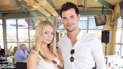 Billie Lourd y Taylor Lautner siguen siendo buenos amigos.