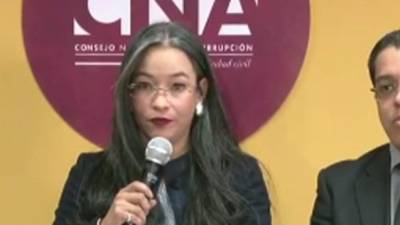 Gabriela Castellanos en conferencia de prensa en Tegucigalpa, capital de Honduras.